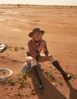 ROC Seasonal NIRVANA Boots